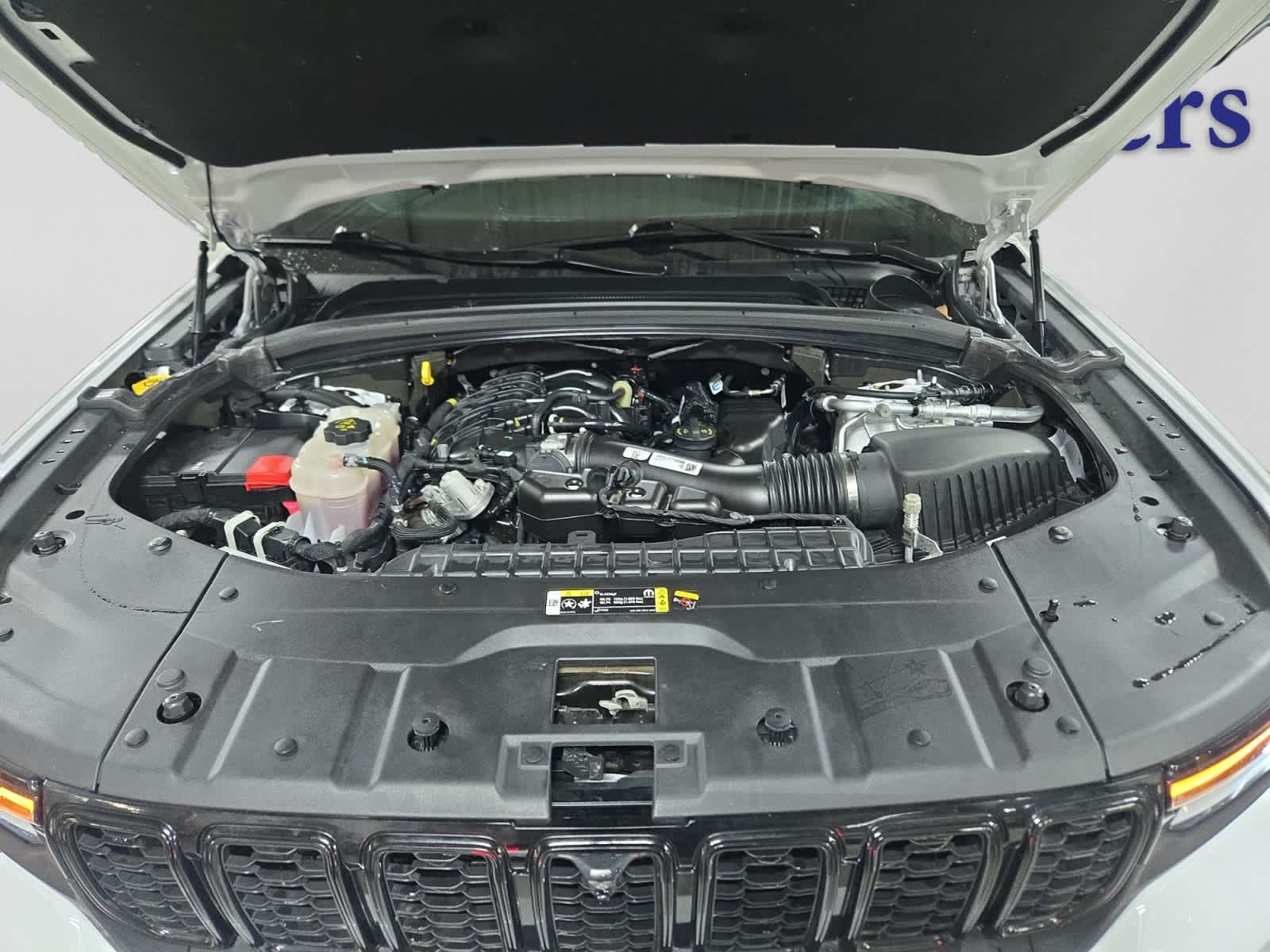 used 2023 Jeep Grand Cherokee car, priced at $31,998