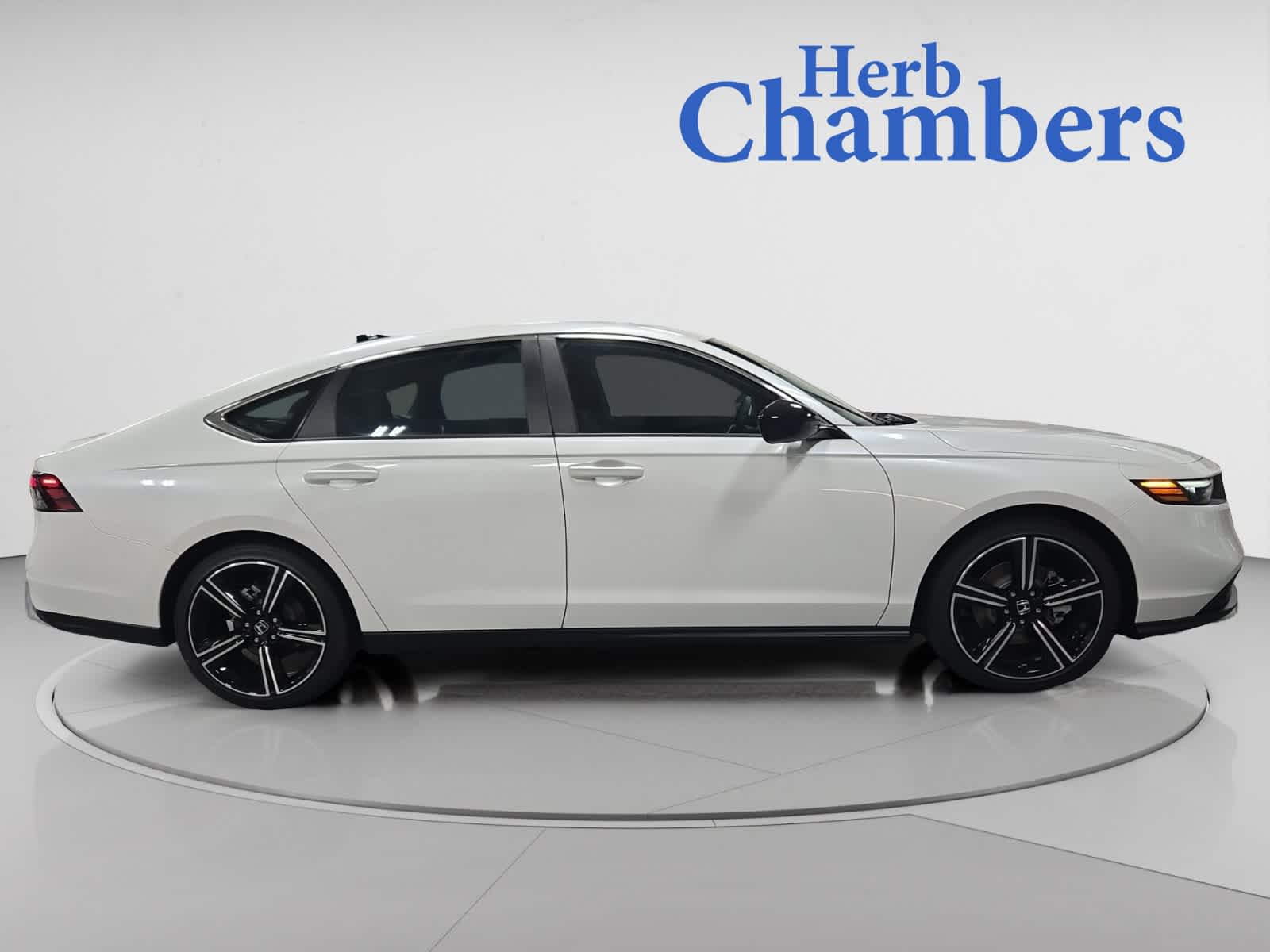 new 2025 Honda Accord Hybrid car