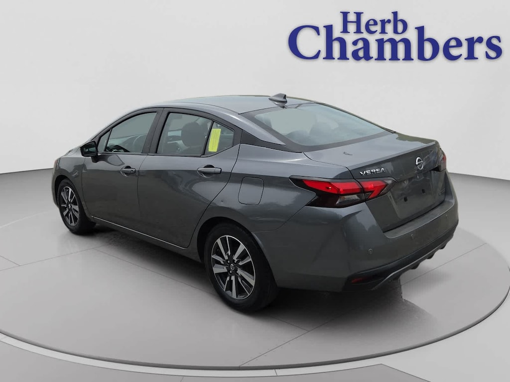 Used 2021 Nissan Versa 1.6 SV Sedan