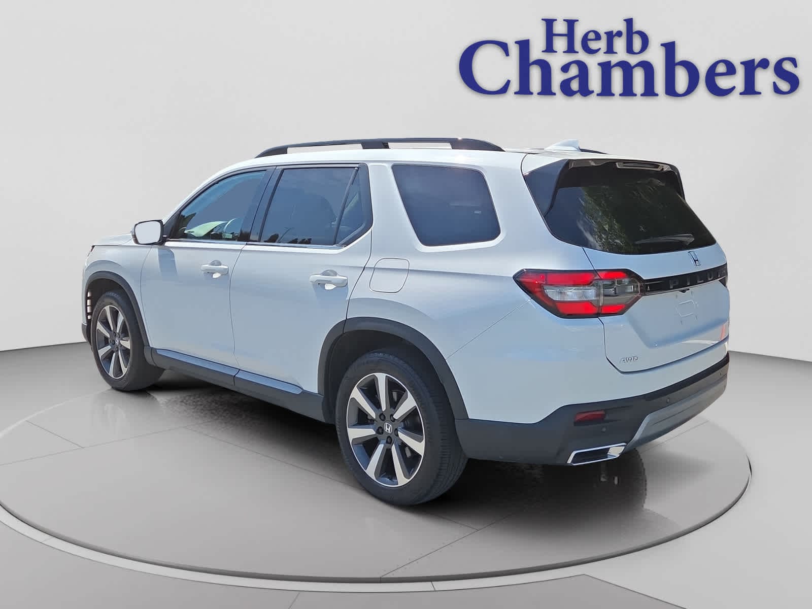 used 2023 Honda Pilot car, priced at $40,498