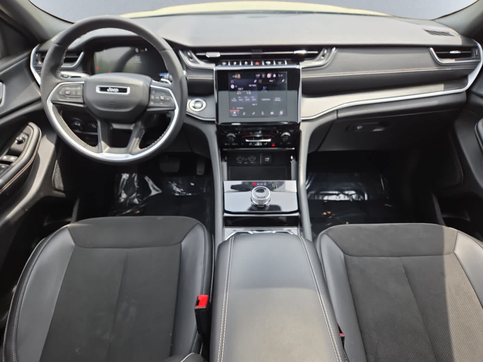used 2023 Jeep Grand Cherokee car, priced at $33,998