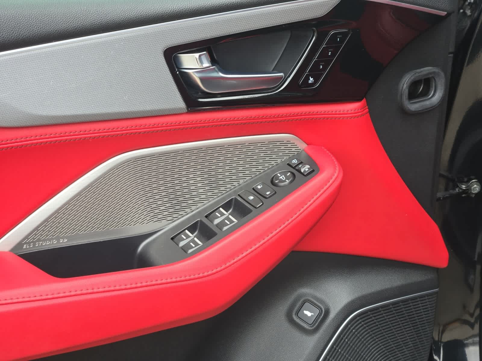 used 2023 Acura MDX car, priced at $39,998