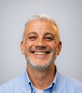 Staff member Lee Diamond from ID_0c85c3