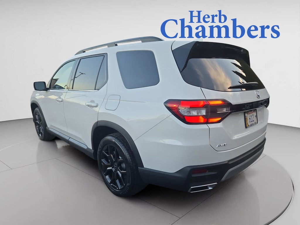 Used 2025 Honda Pilot Touring+ SUV