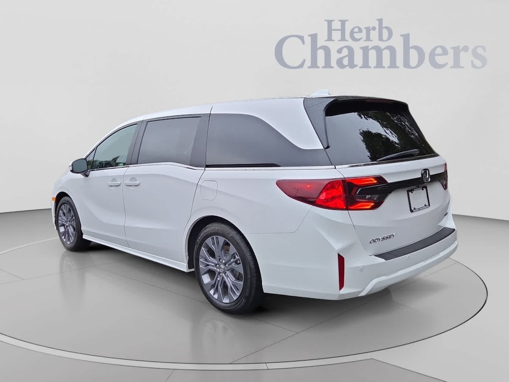 New 2026 Honda Odyssey Touring Minivan