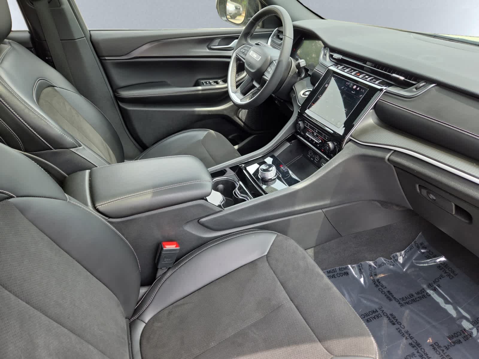 used 2023 Jeep Grand Cherokee car, priced at $33,998