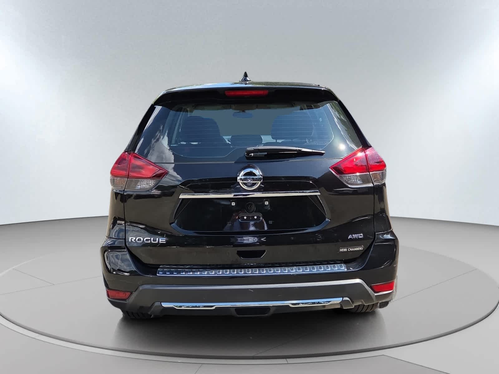 used 2018 Nissan Rogue car, priced at $15,998