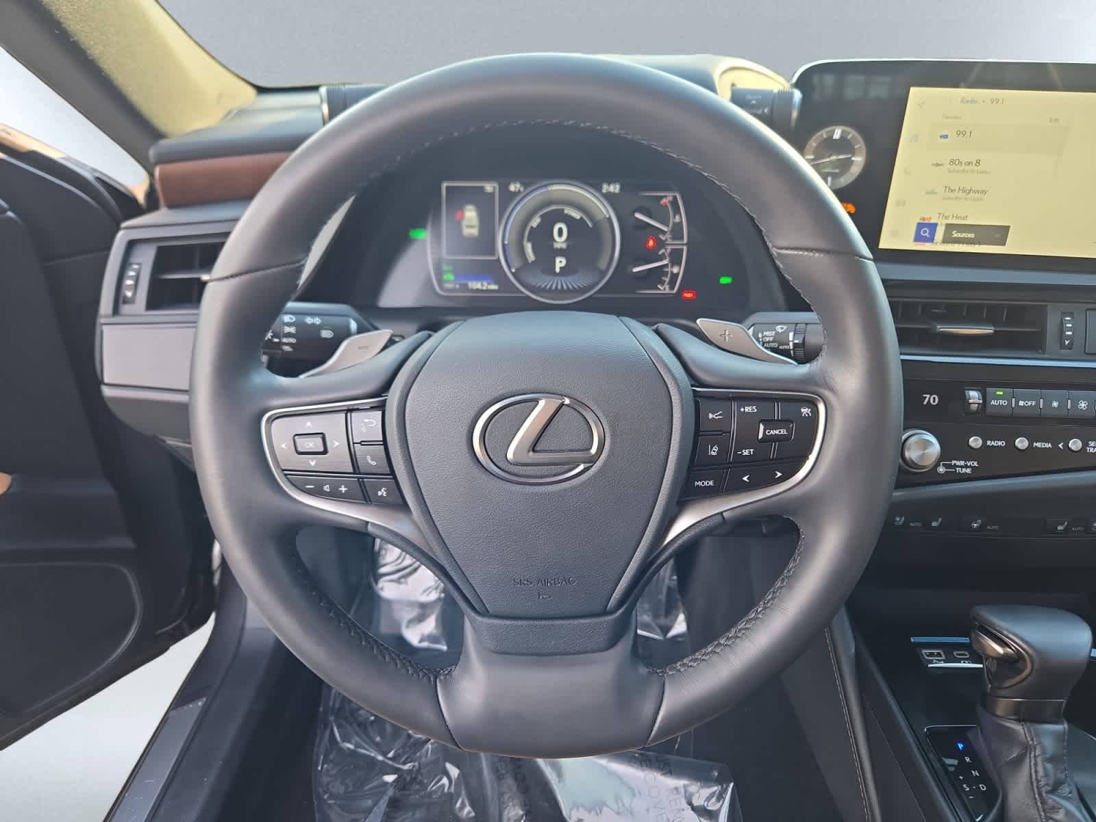 used 2023 Lexus ES 300h car, priced at $37,498