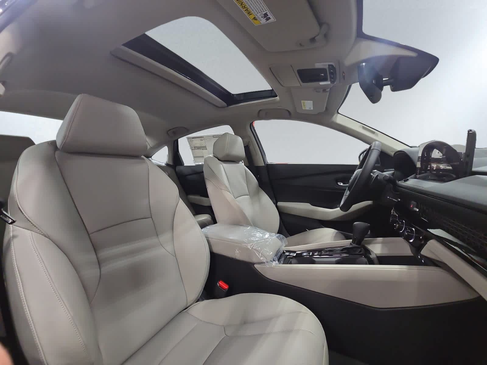 new 2025 Honda Accord Hybrid car