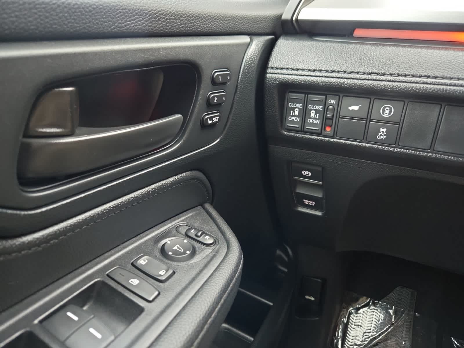 used 2024 Honda Odyssey car, priced at $34,998