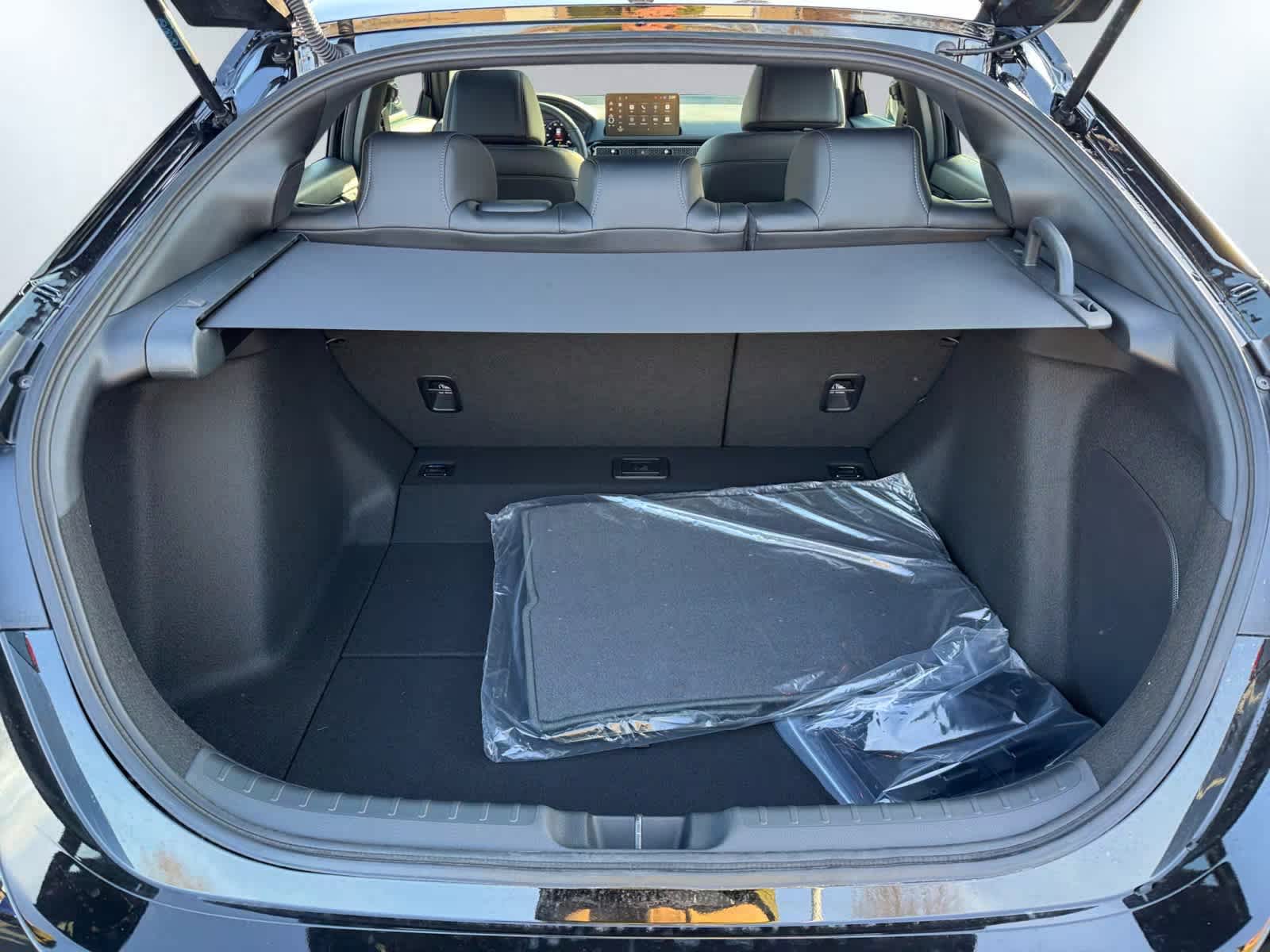 2026 Honda Civic Hybrid Sport Touring Hatchback photo 3