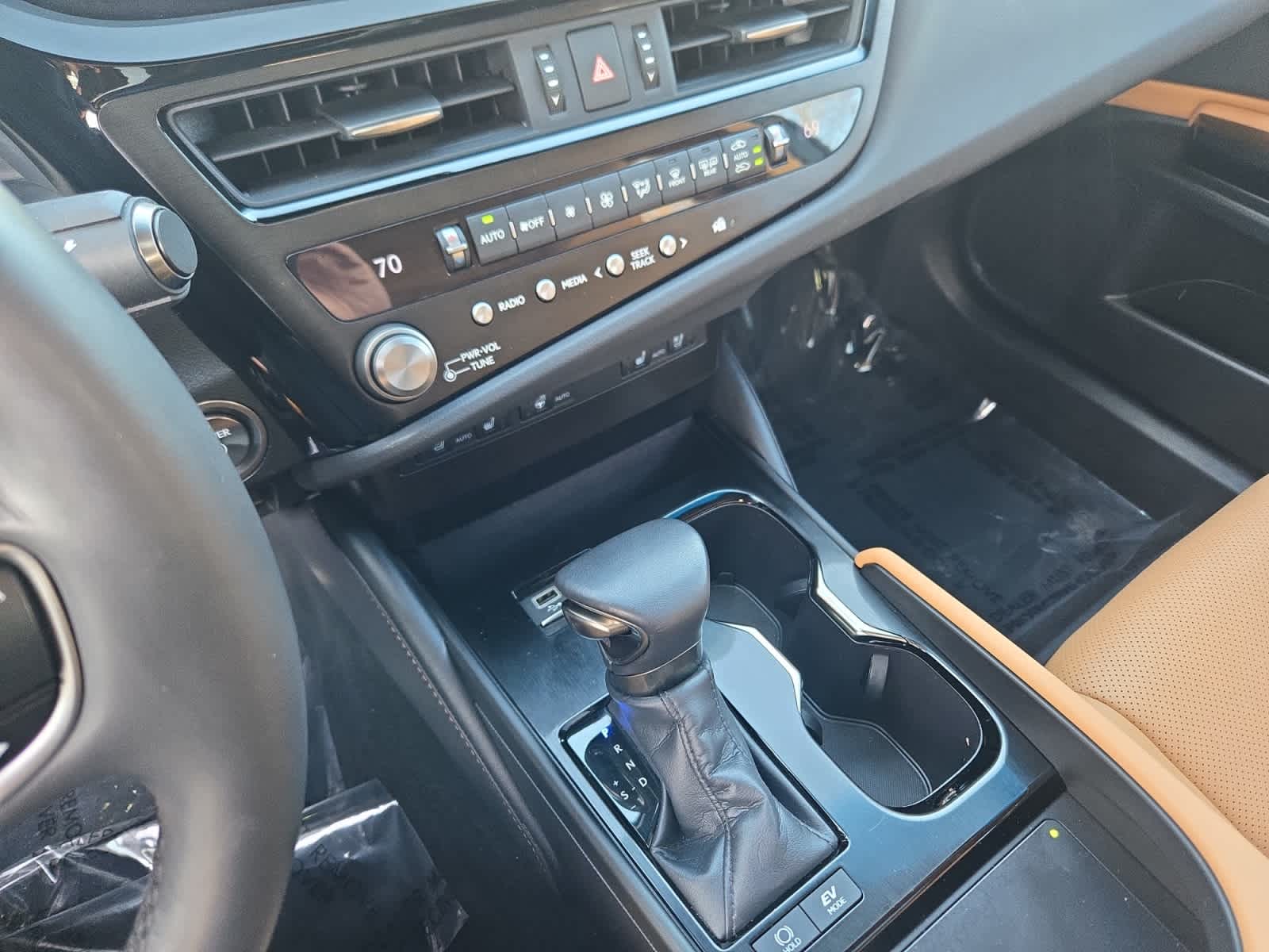 used 2023 Lexus ES 300h car, priced at $37,498