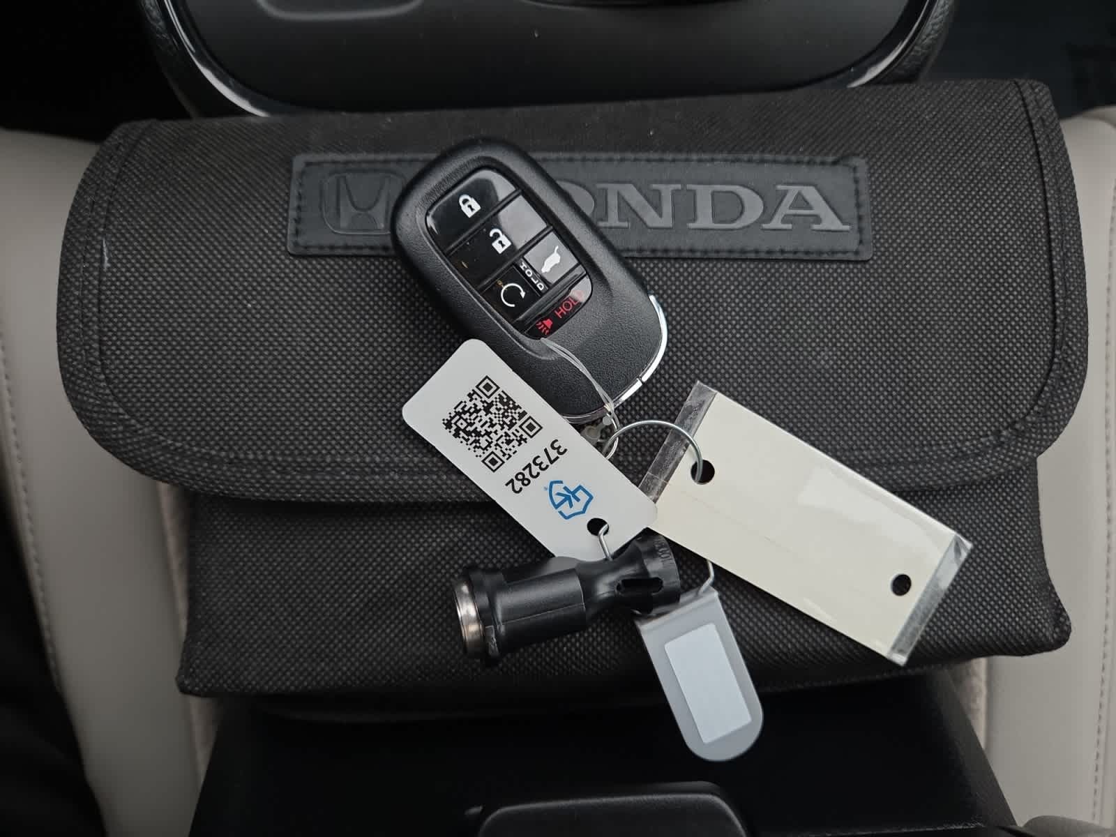 used 2025 Honda CR-V car, priced at $34,998