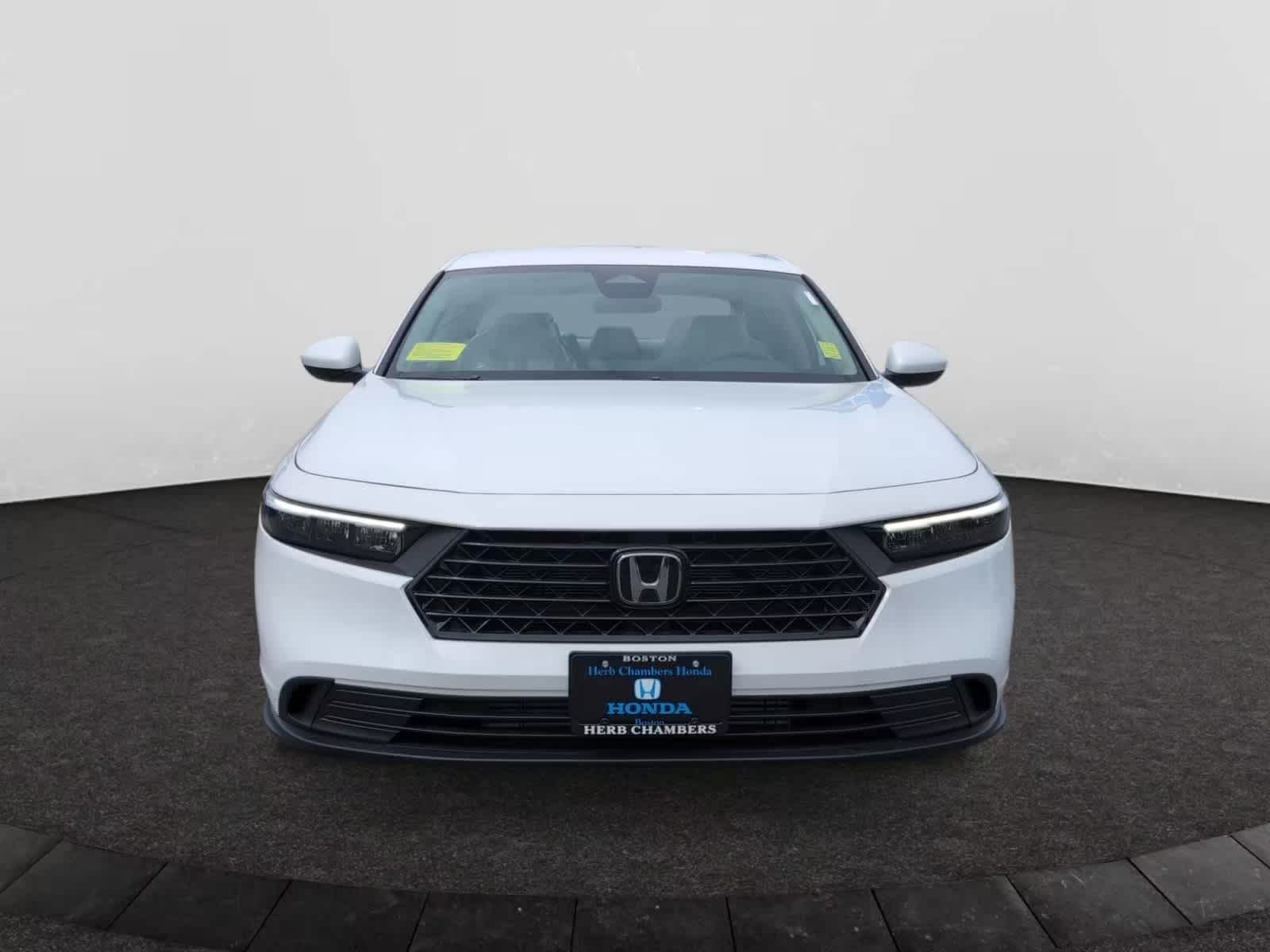 2025 Honda Accord LX photo 2