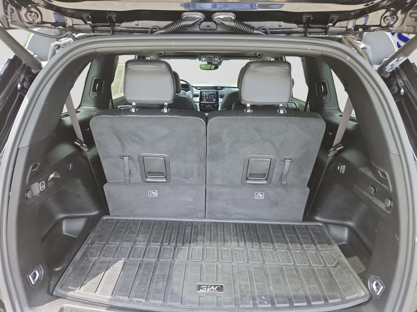 used 2023 Jeep Grand Cherokee car, priced at $33,998