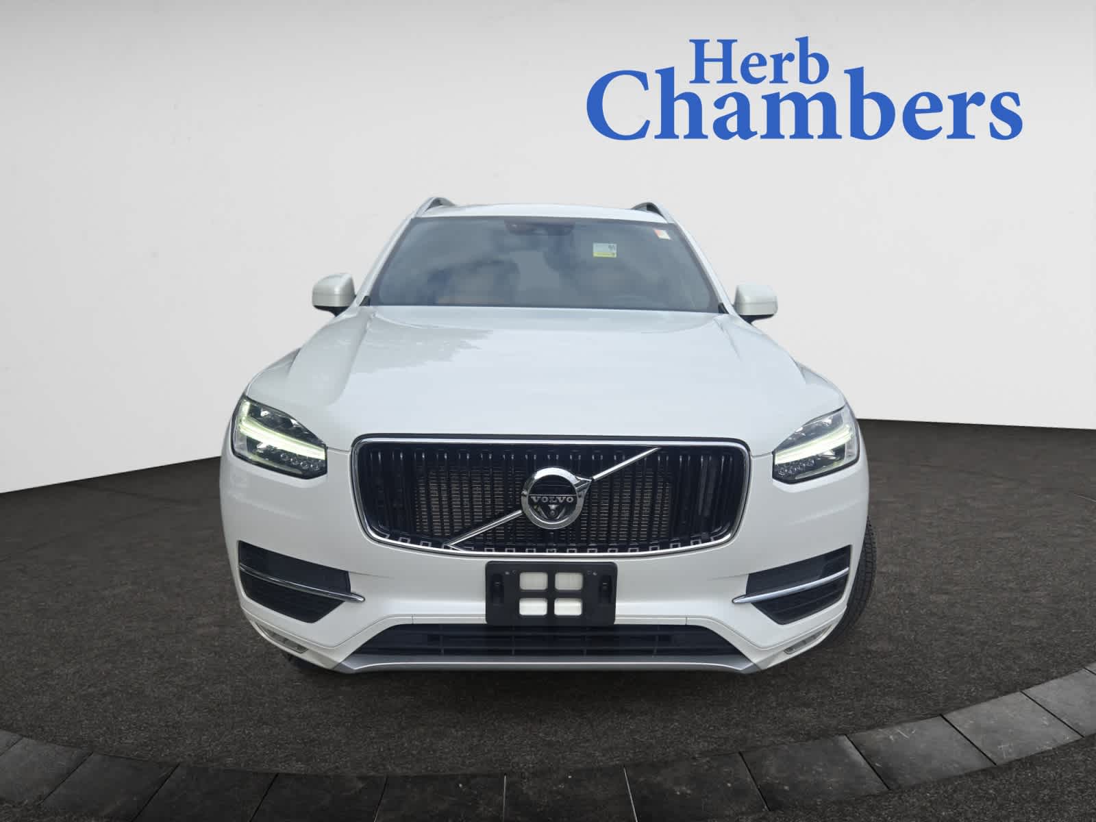 Used 2018 Volvo XC90 Momentum with VIN YV4102PK0J1343570 for sale in Burlington, MA