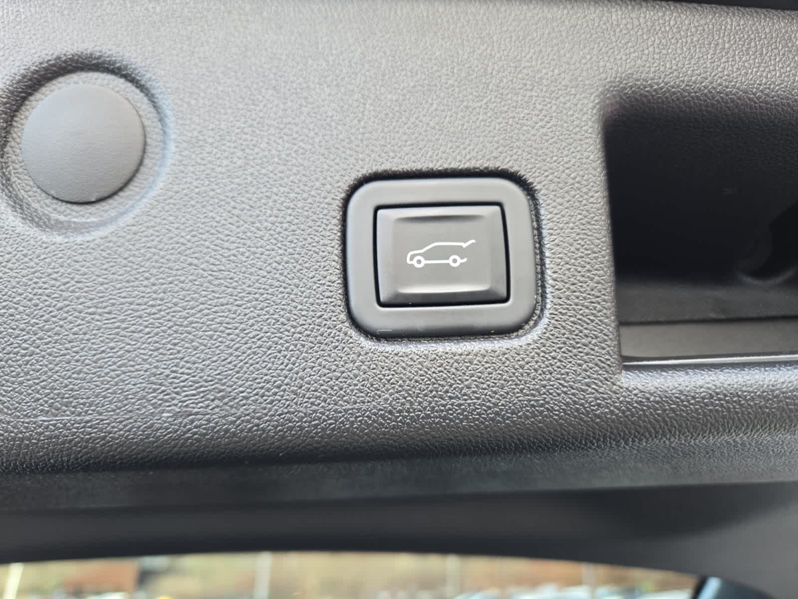 used 2023 Chevrolet Equinox car, priced at $21,498