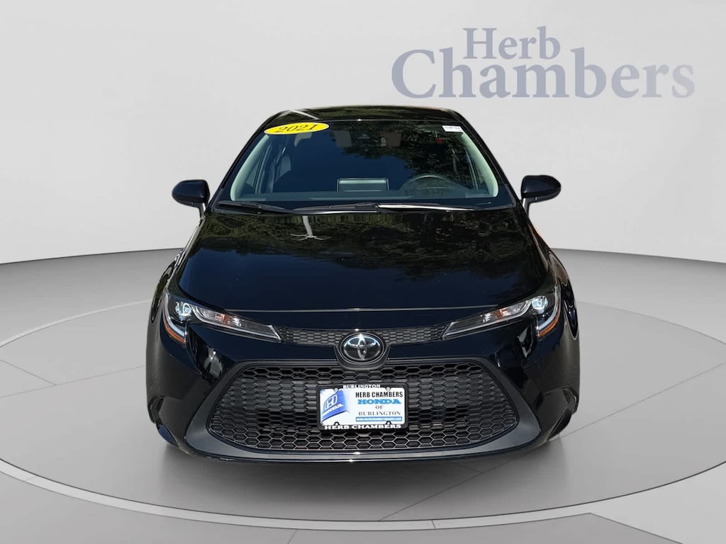 Used 2021 Toyota Corolla LE Sedan