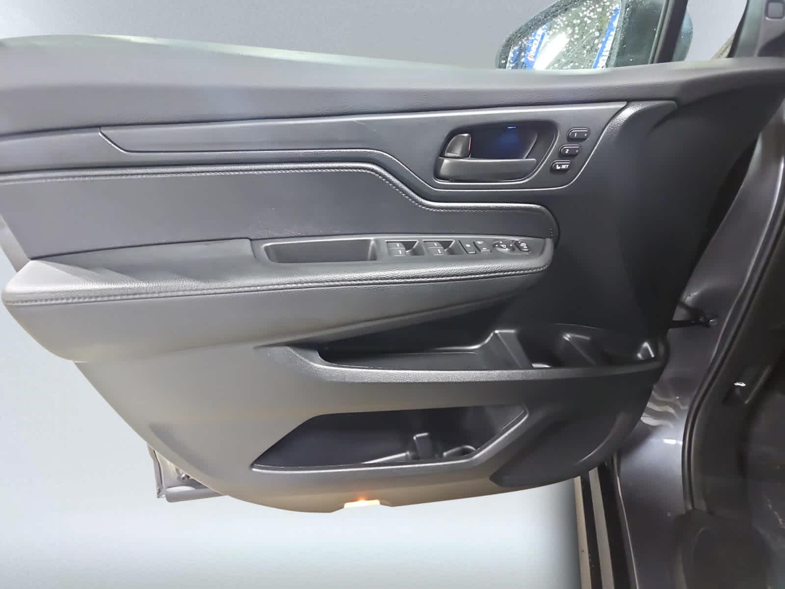 used 2023 Honda Odyssey car, priced at $32,498