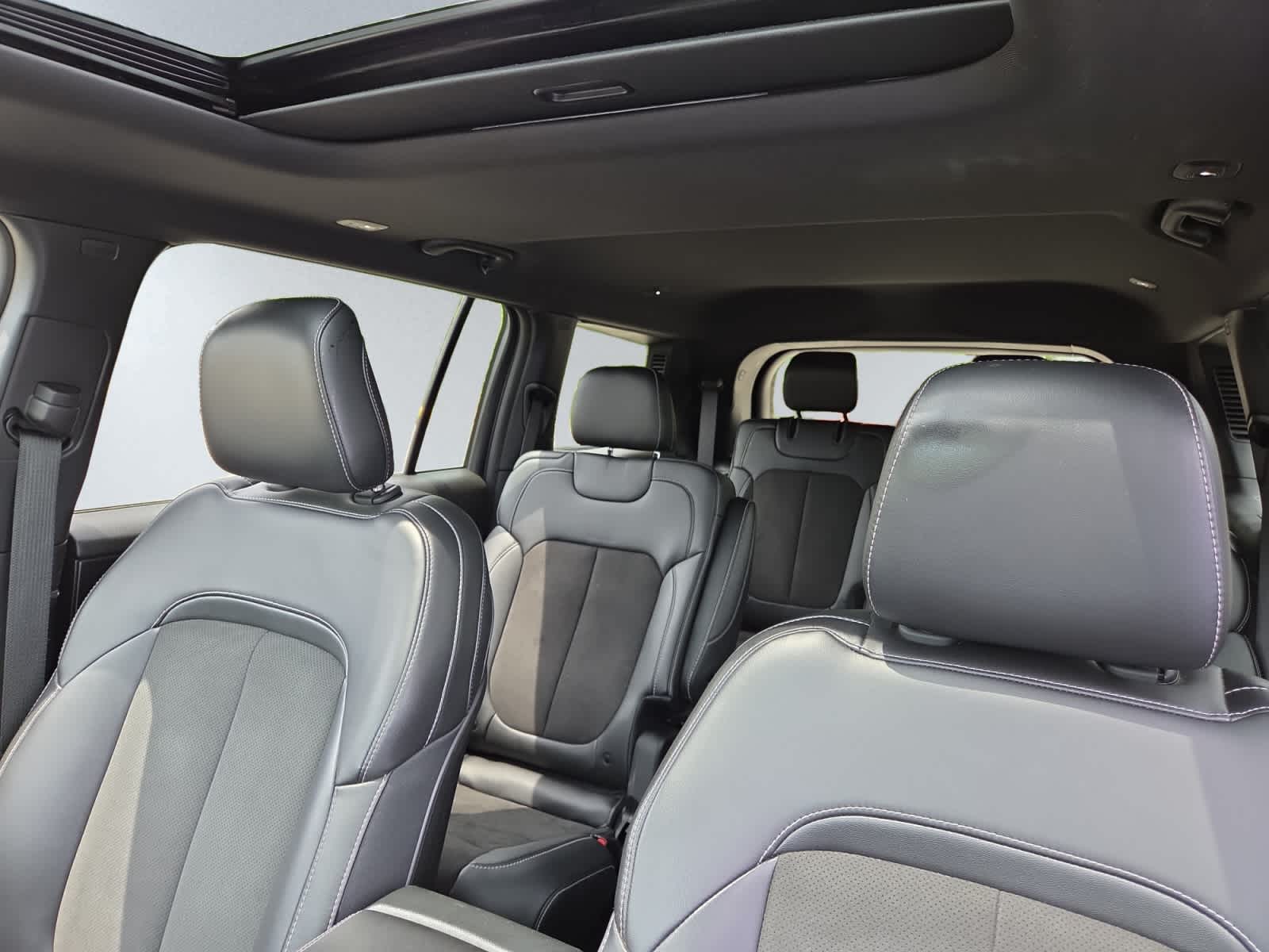 used 2023 Jeep Grand Cherokee car, priced at $33,998