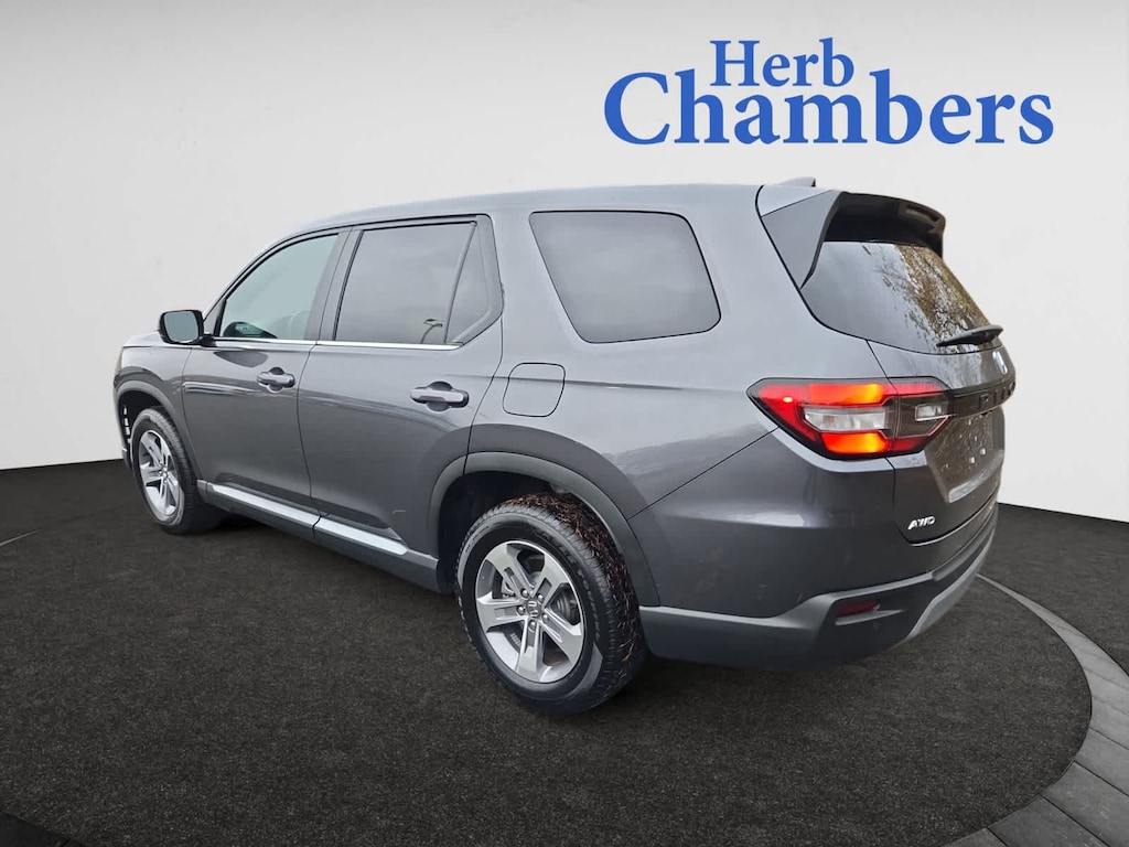 Used 2025 Honda Pilot EX-L SUV