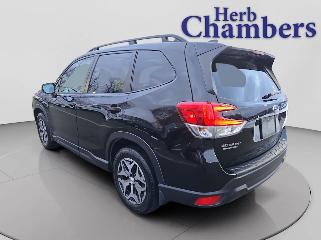 Used 2023 Subaru Forester Premium SUV