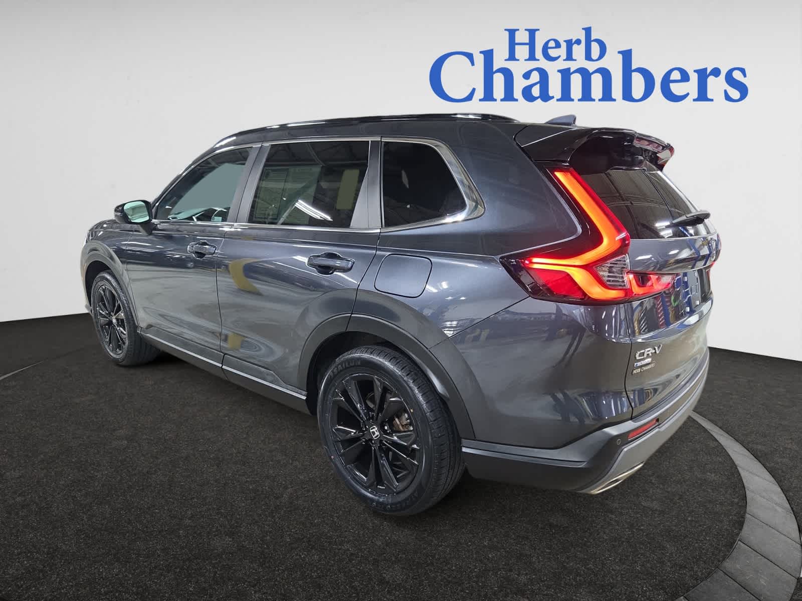 2023 Honda CR-V Hybrid Sport Touring photo 3