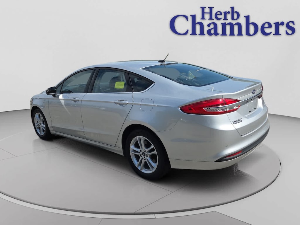 Used 2018 Ford Fusion SE Sedan