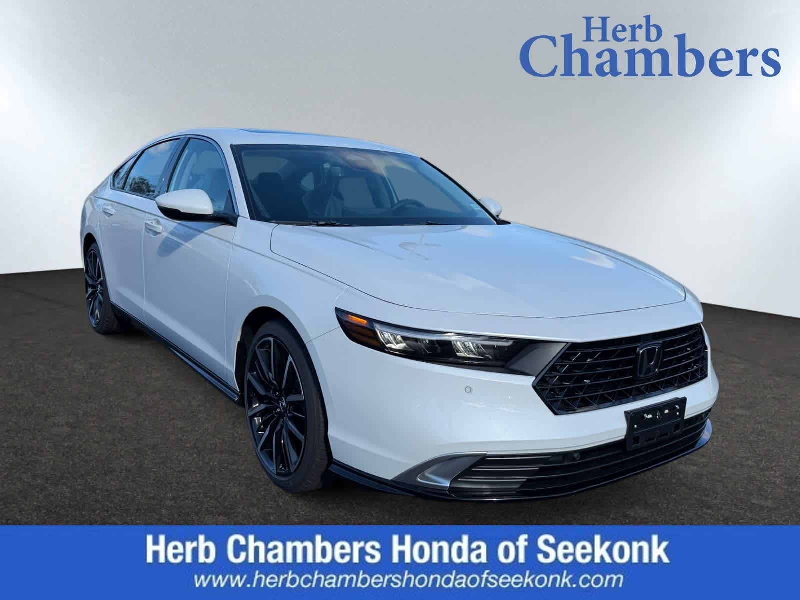 2025 Honda Accord Hybrid Touring's photo