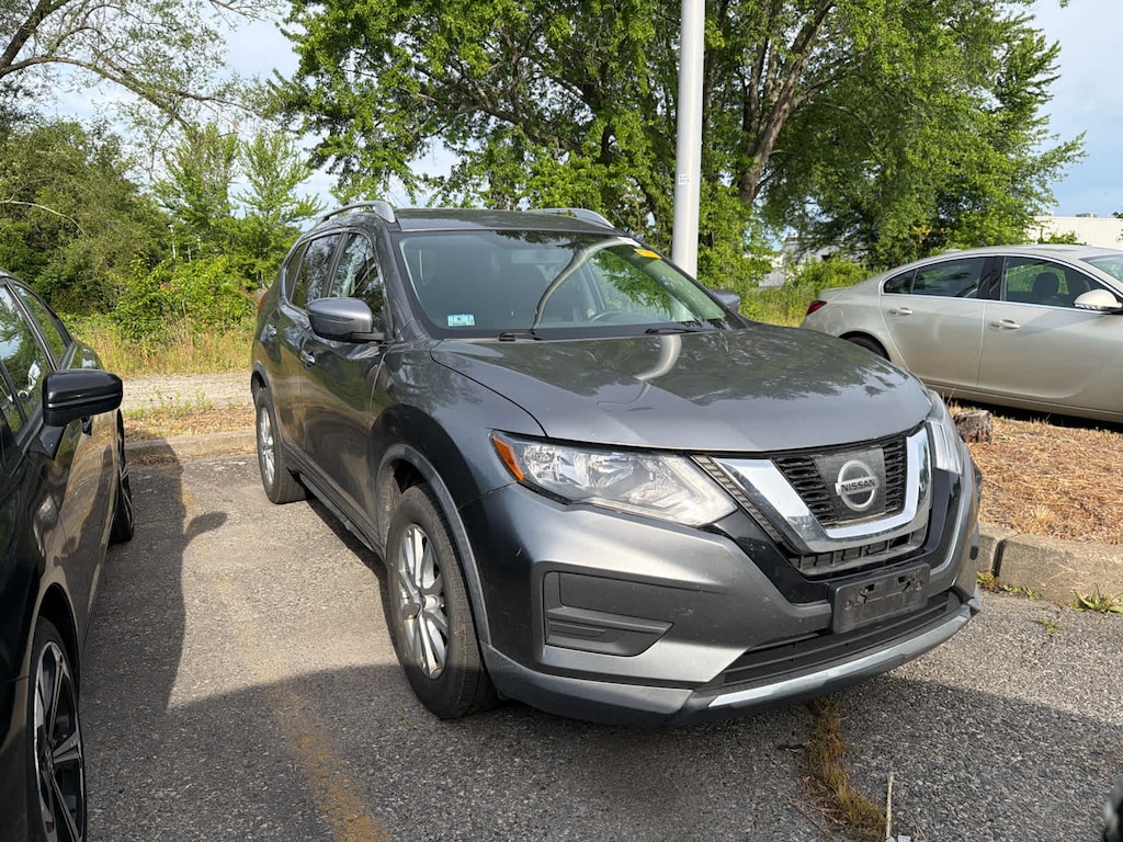 Used 2017 Nissan Rogue SV SUV