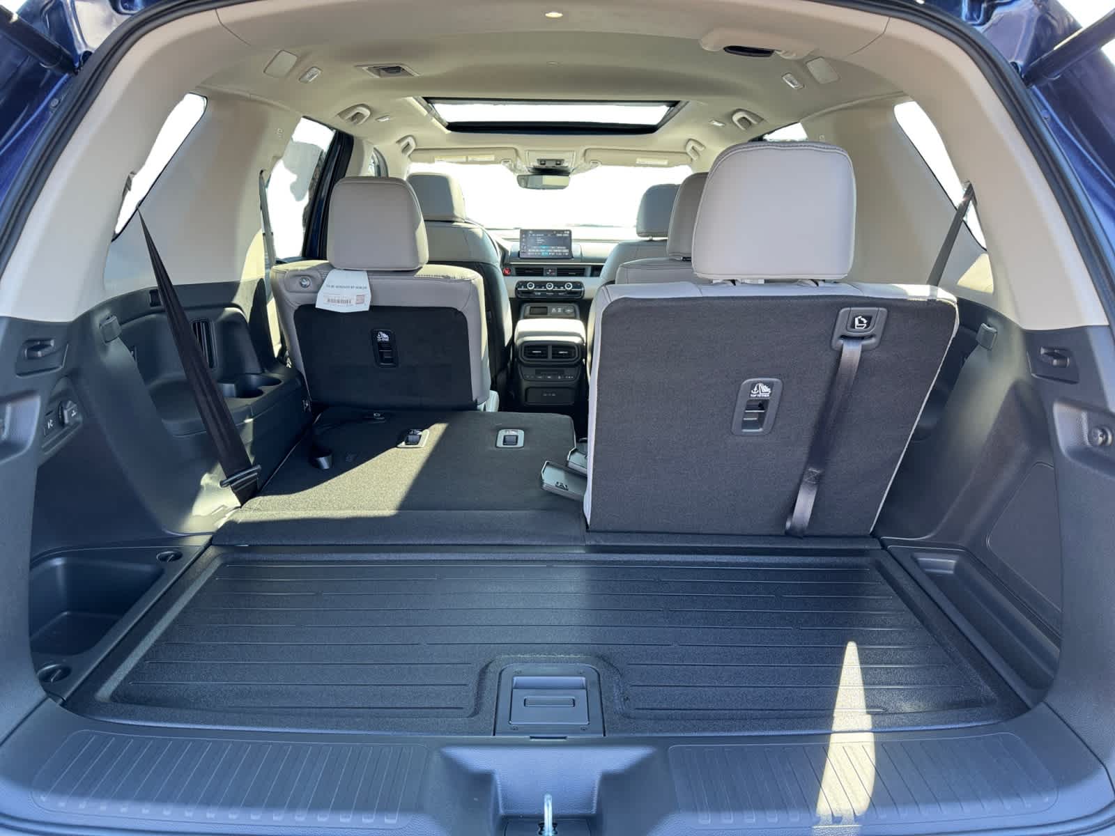 2025 Honda Pilot Touring photo 4