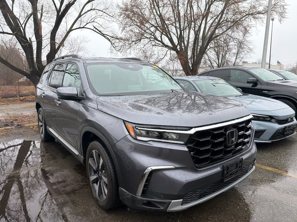 Used 2024 Honda Pilot Touring SUV