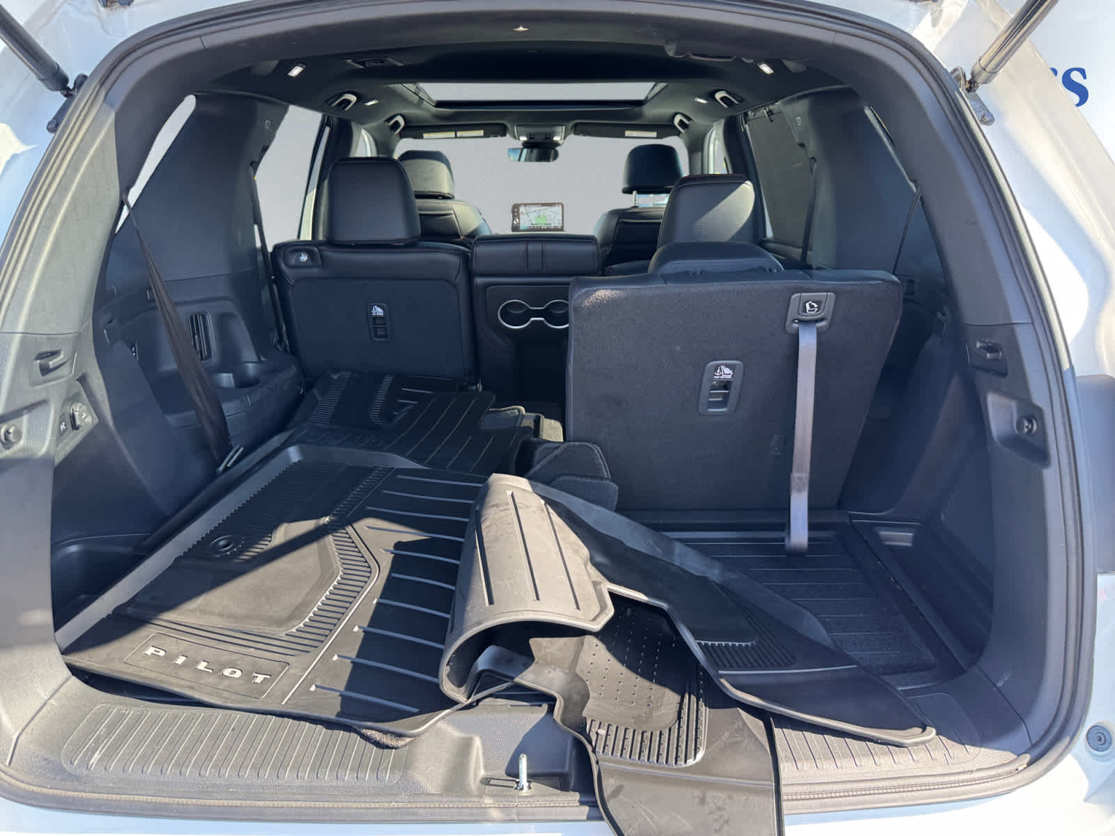 2025 Honda Pilot Black Edition photo 3