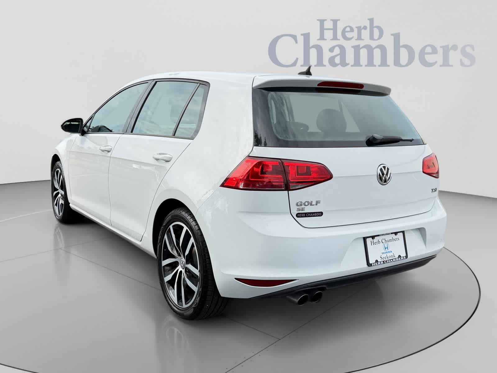 Used 2016 Volkswagen Golf TSI SE 4D Automatic Hatchback
