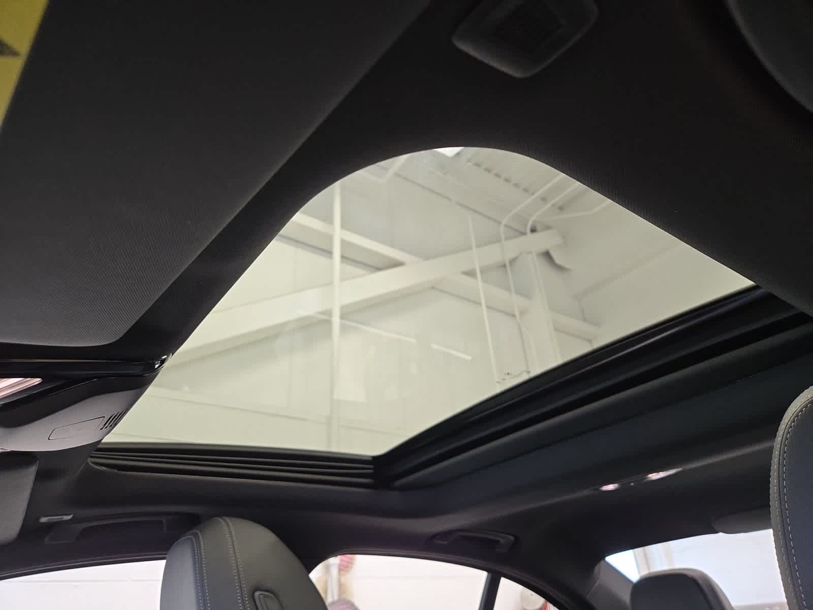 2025 BMW 3 Series 330i - Photo 30