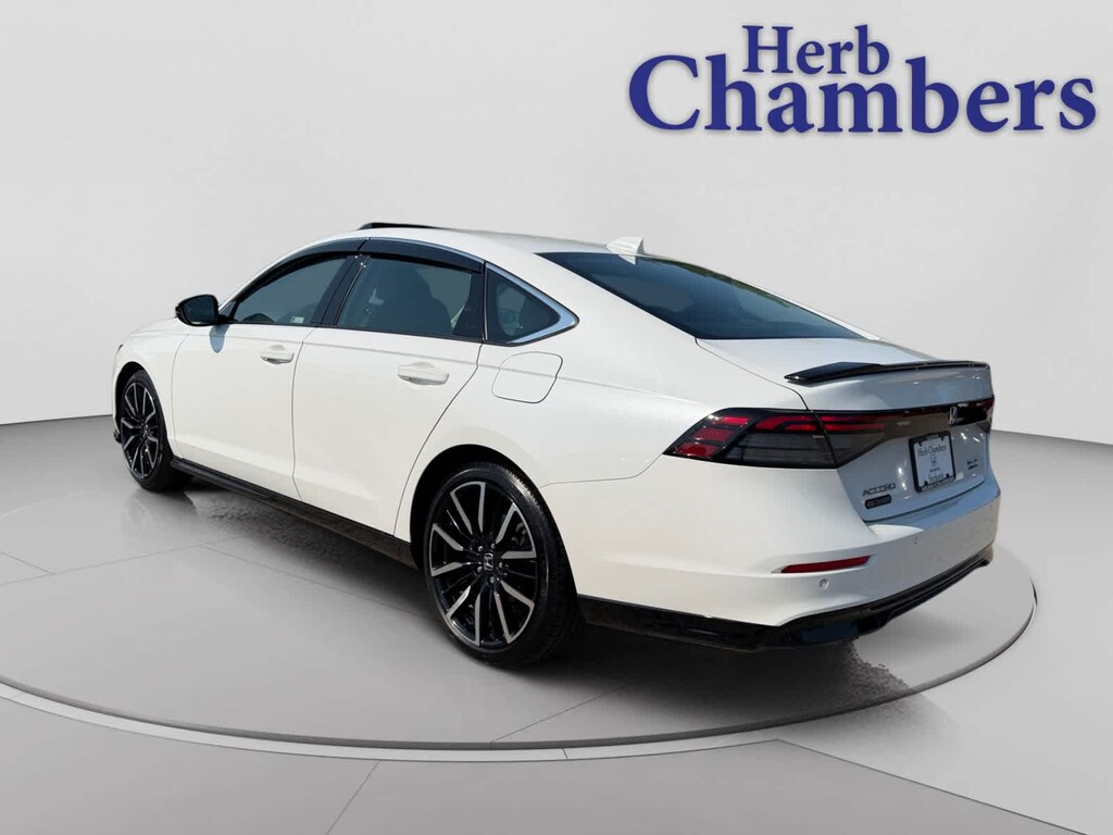 Used 2023 Honda Accord Hybrid Touring w/BSI Sedan