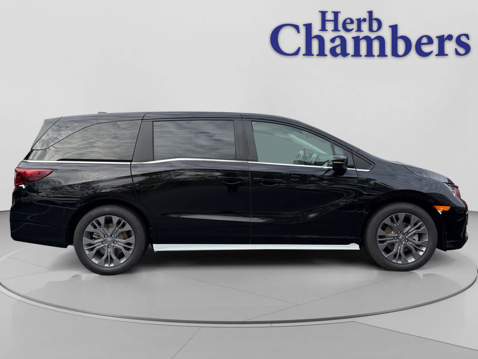 2026 Honda Odyssey Touring - Photo 10
