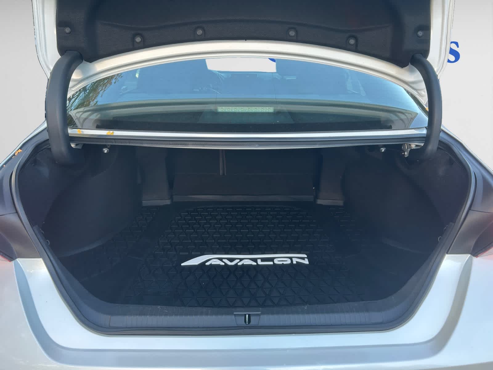 2019 Toyota Avalon XSE photo 4