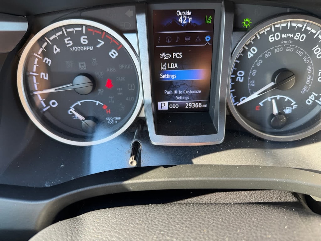 2022 Toyota Tacoma Limited V6 photo 4