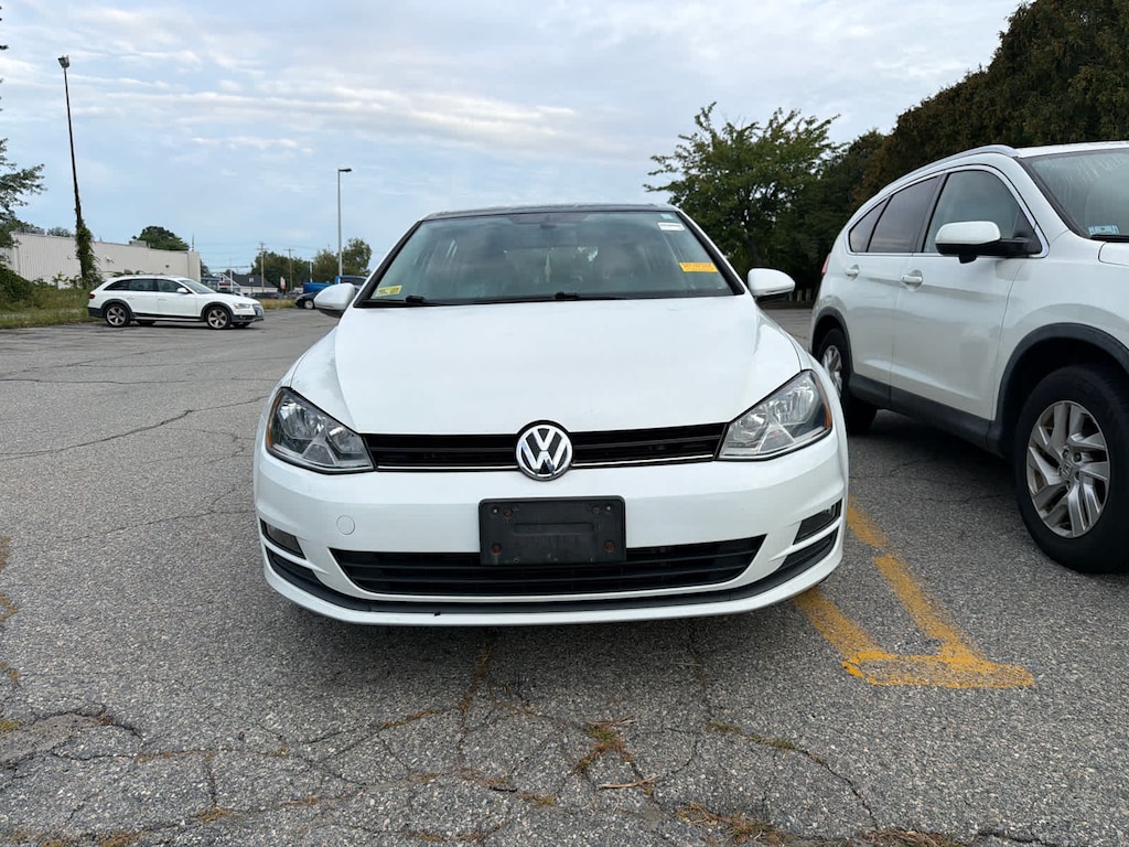 Used 2016 Volkswagen Golf TSI S 4D Automatic Hatchback