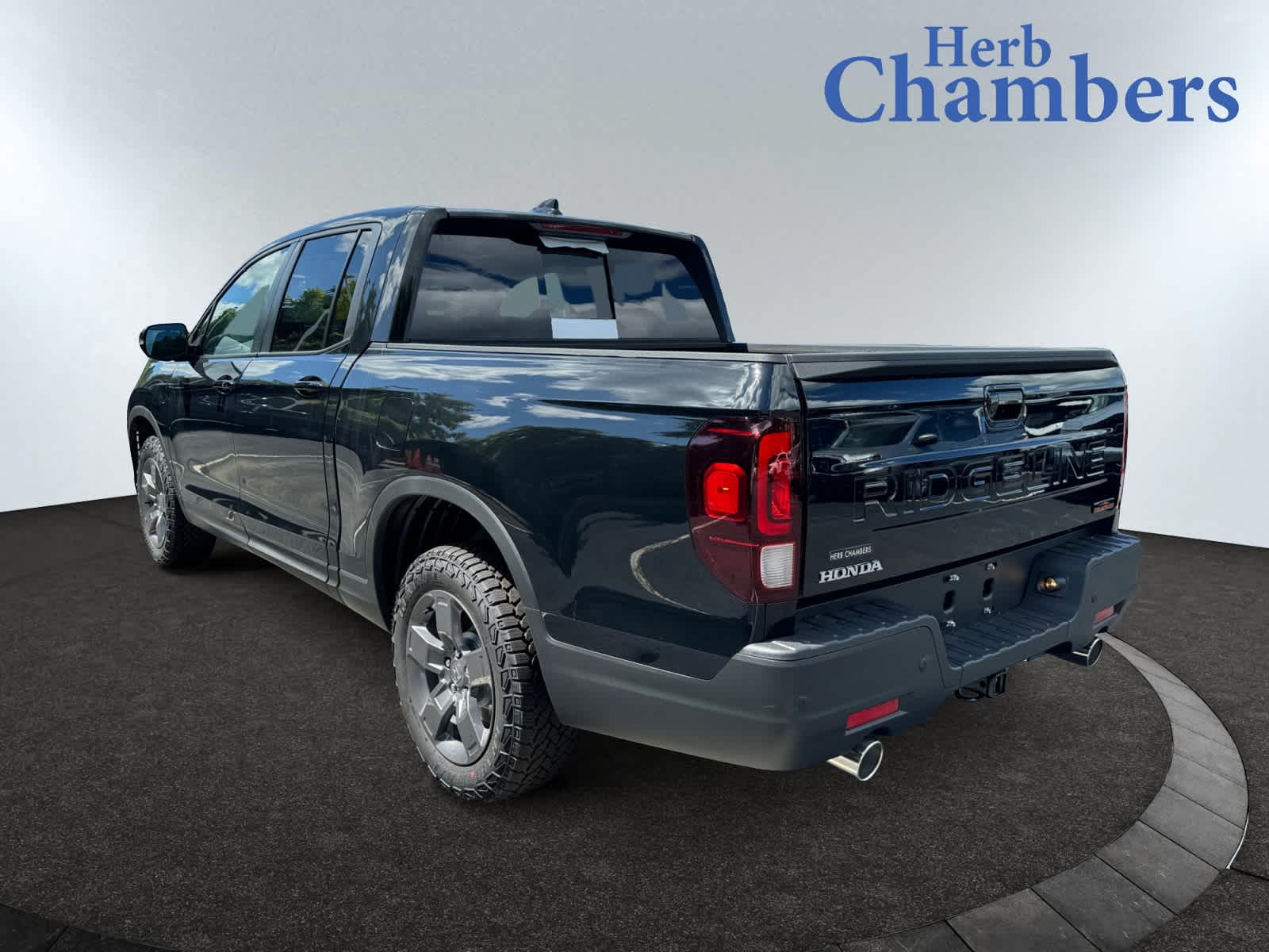 2026 Honda Ridgeline TrailSport photo 3