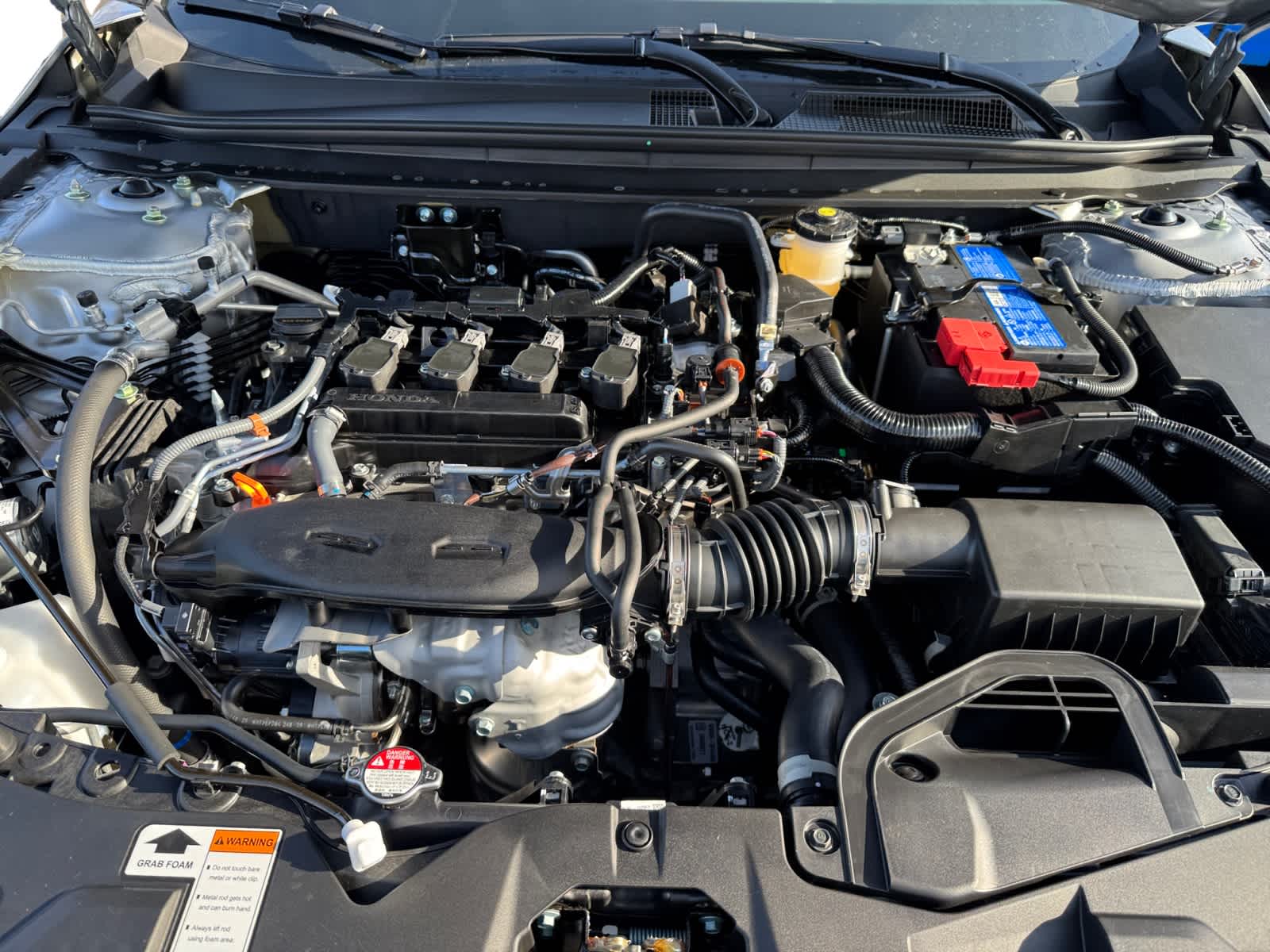 2025 Honda Accord SE - Photo 8