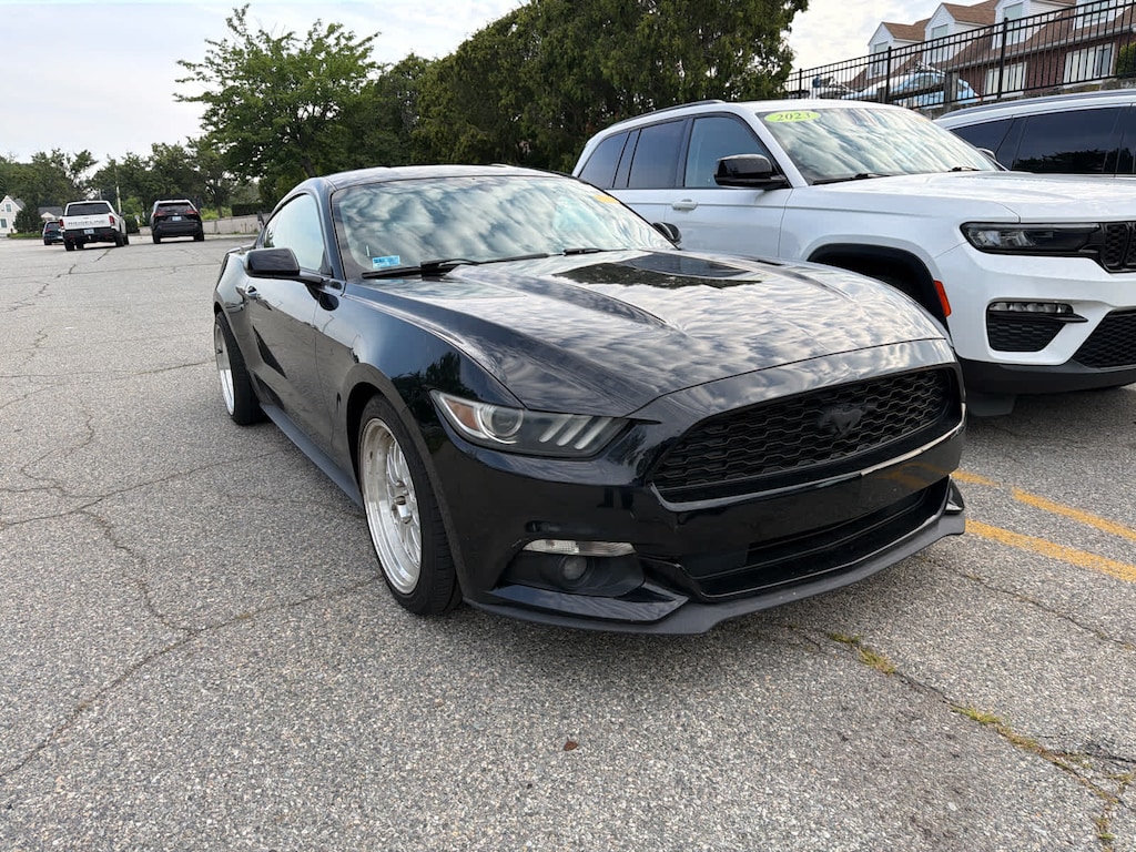 Used 2016 Ford Mustang V6 Coupe