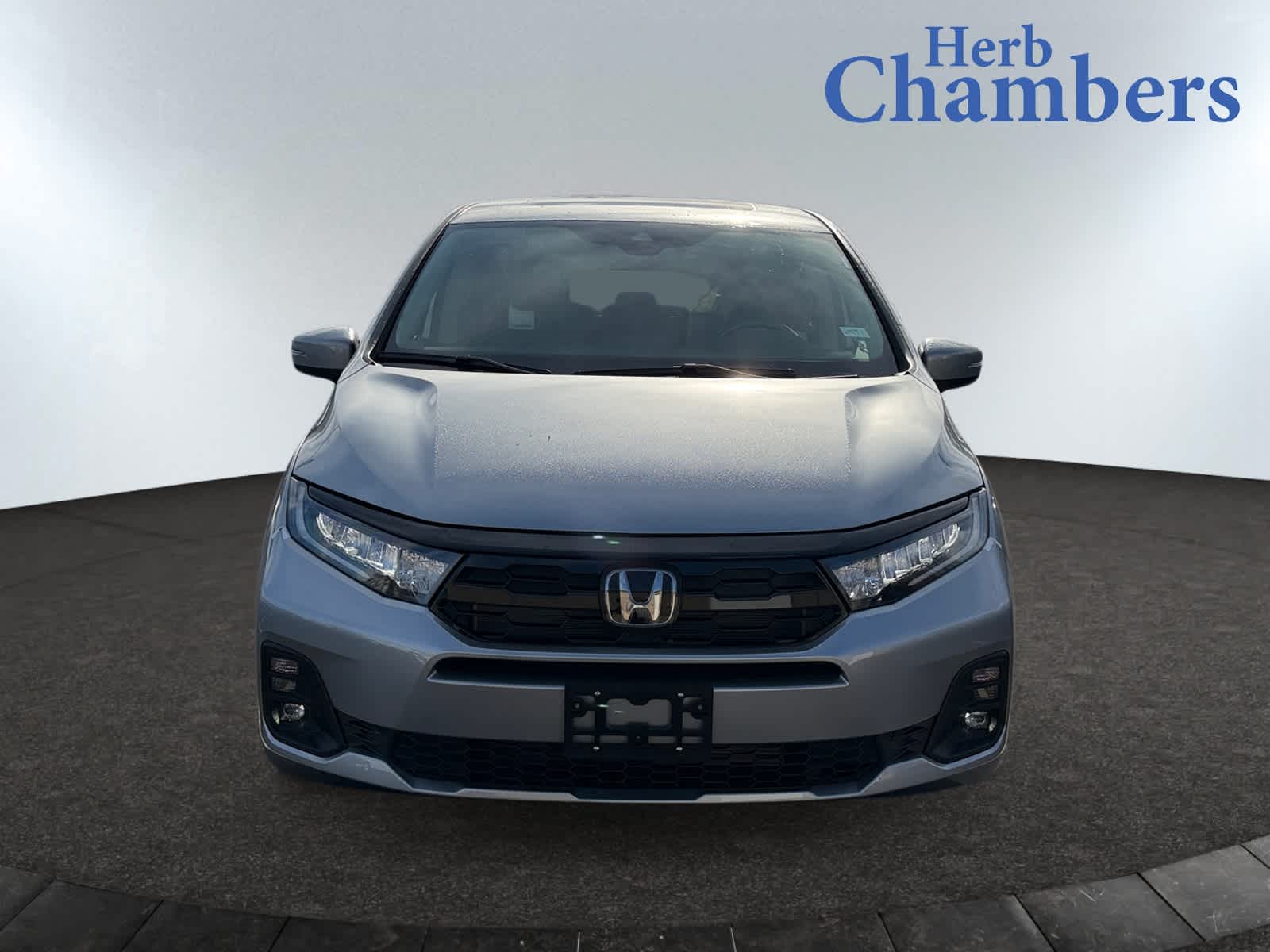 2026 Honda Odyssey Touring photo 2