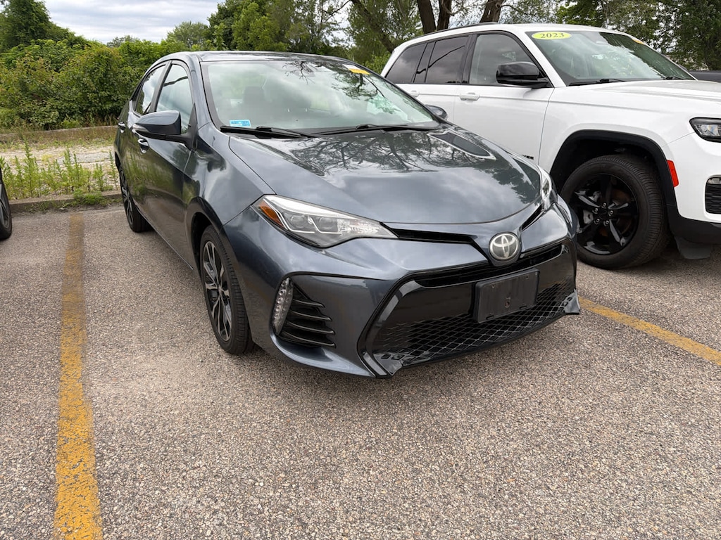 Used 2017 Toyota Corolla SE Sedan
