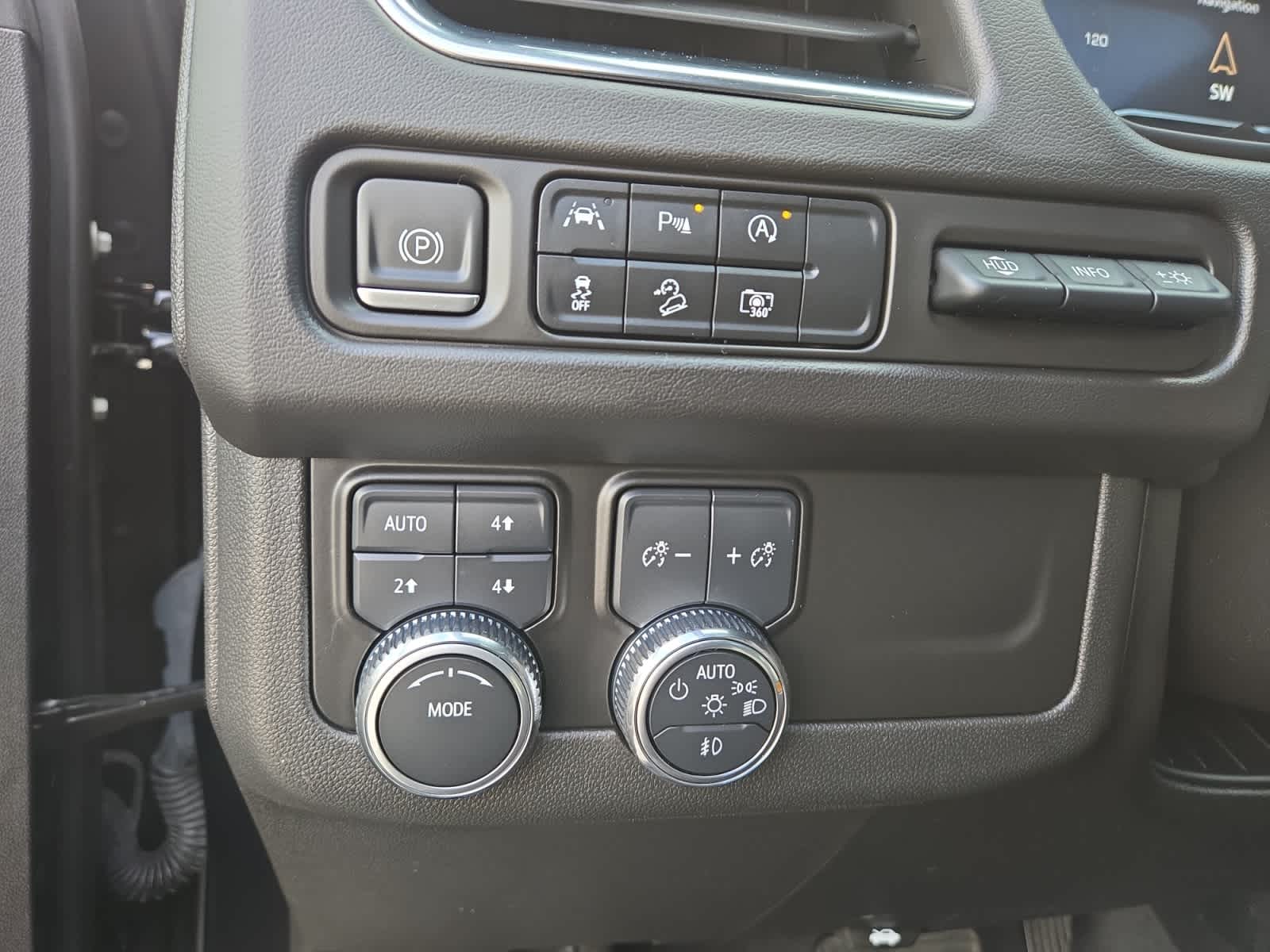 2023 GMC Yukon AT4 - Photo 43