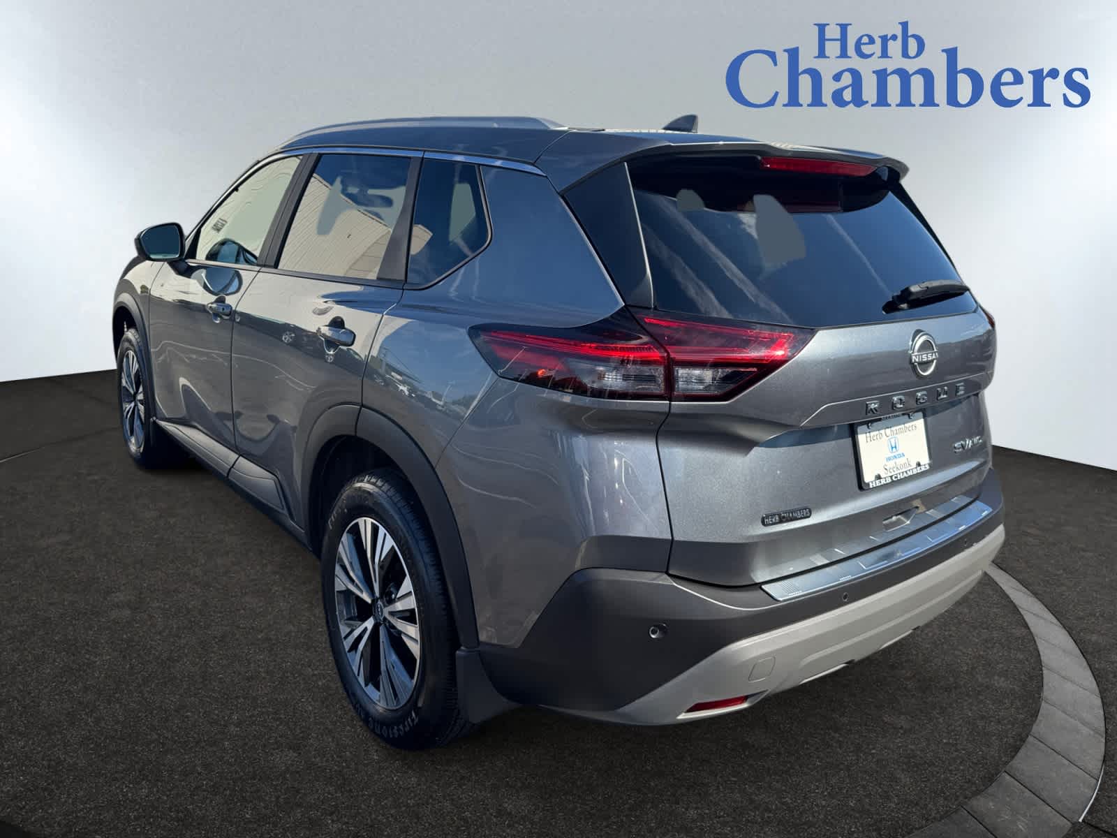2023 Nissan Rogue SV photo 2