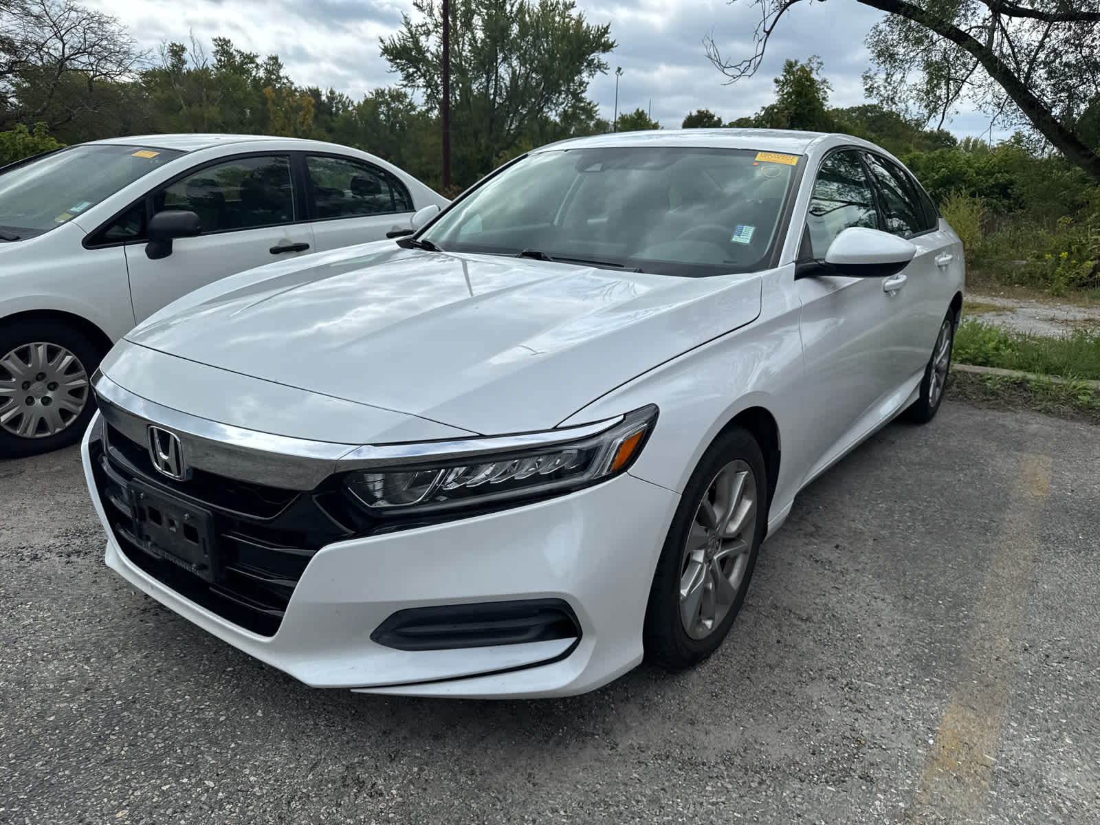 2018 Honda Accord LX photo 2