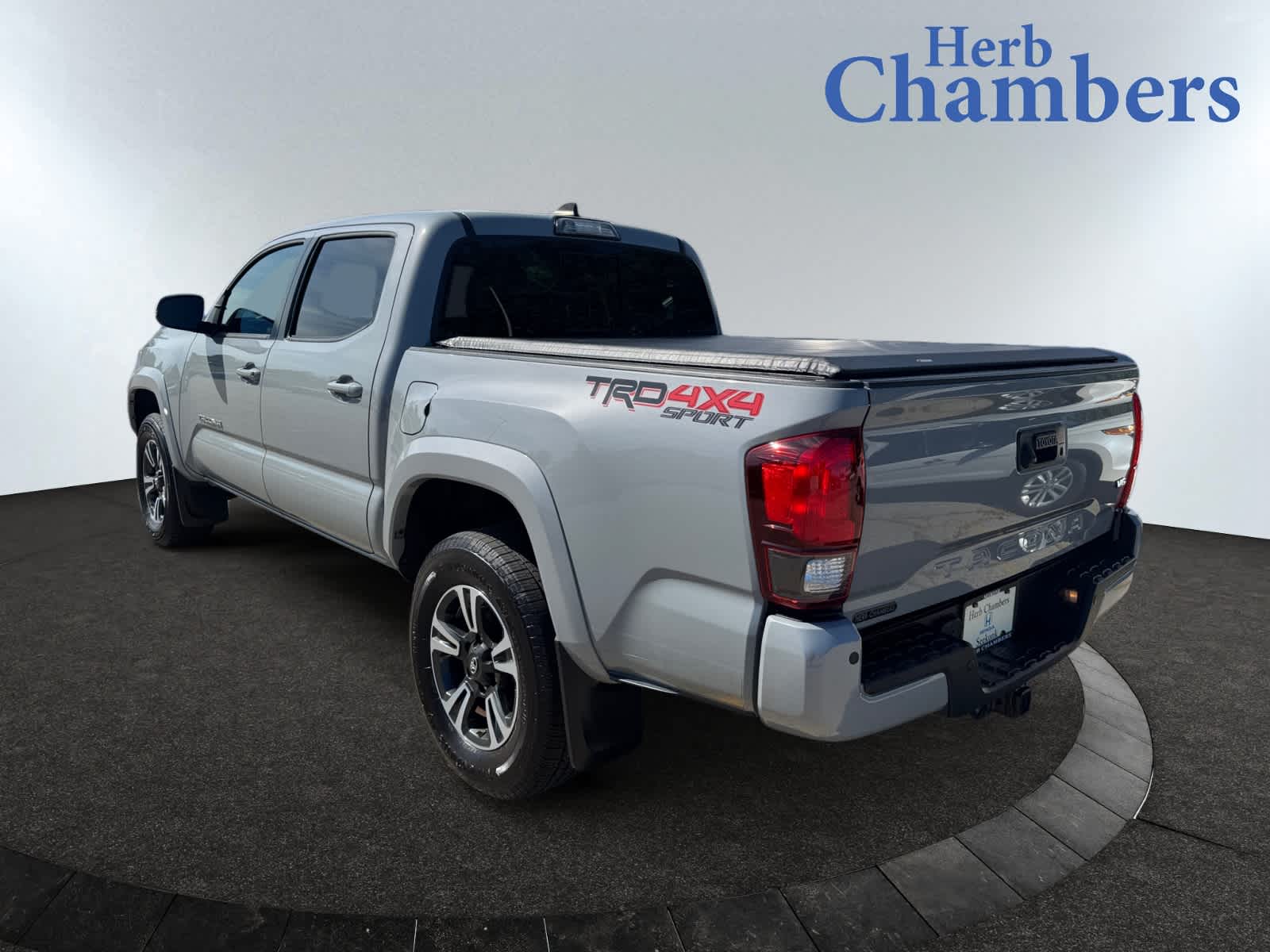 2019 Toyota Tacoma TRD Sport V6 photo 3