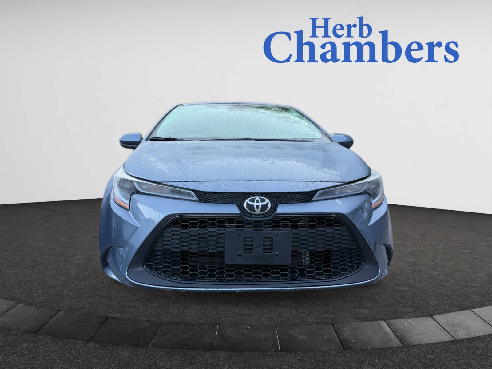 2022 Toyota Corolla LE photo 2